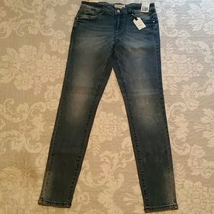 Brand new forever 21 demin pants length long